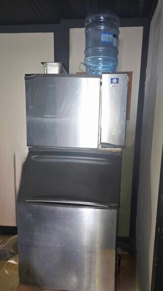 More Photos Of 401 Main St, Tarkio Restaurant For Sale