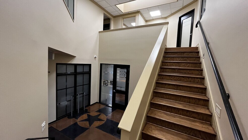 More Photos Of 2503 South Blvd, Houston Office For Sale