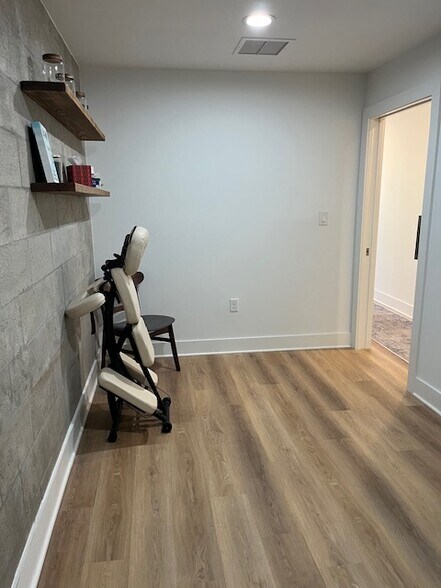 More Photos Of 1542 4TH St, Sarasota Storefront Retail Office For Lease