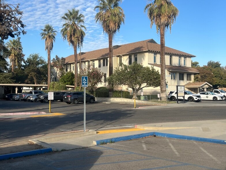 More Photos Of 4441 E Cesar Chavez Blvd, Fresno General Retail For Lease