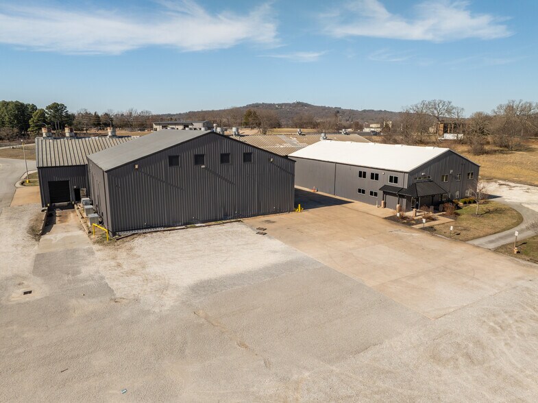 More Photos Of 1601 E Pump Station Rd, Fayetteville Warehouse For Lease
