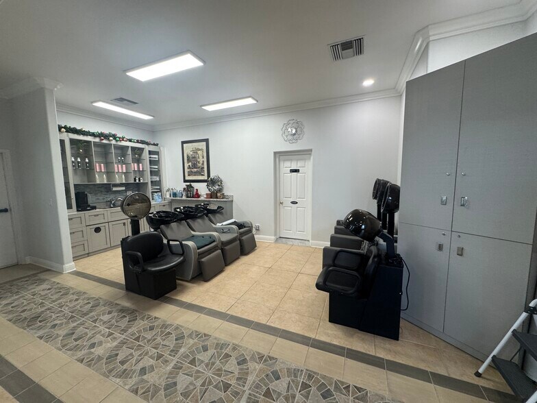 More Photos Of 219 South St, Hollister Storefront Retail Residential For Lease