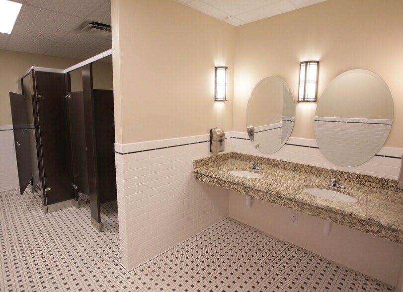 More Photos Of 81 7th St E, Saint Paul Office For Lease