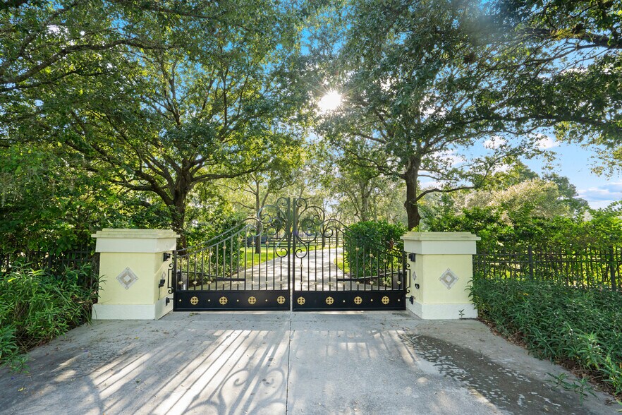 Primary Photo Of 21531 N River Rd, Alva Specialty For Sale