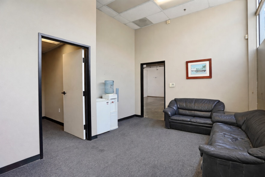 More Photos Of 2260 Macarthur Dr, Tracy Warehouse For Sale