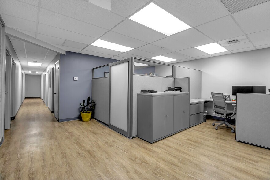 More Photos Of 250 Cross Keys Office Park, Fairport Unknown For Lease