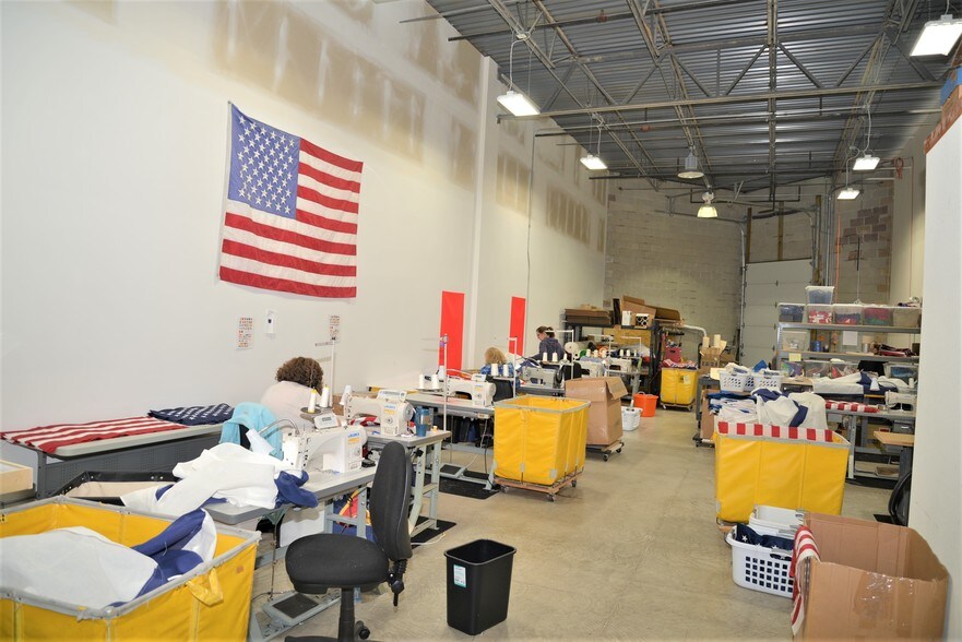 More Photos Of 1343 E Wisconsin Ave, Pewaukee Light Distribution For Lease