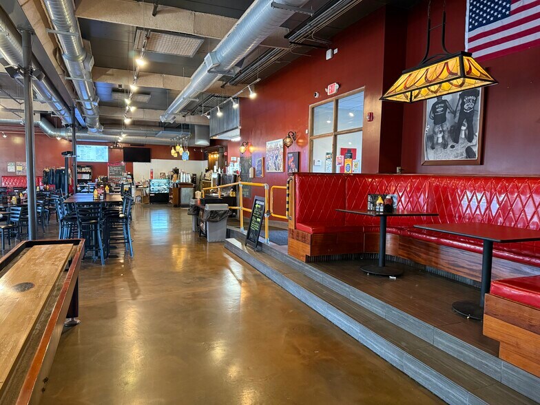 More Photos Of 4165 W Broadway Ave, Robbinsdale Restaurant For Sale