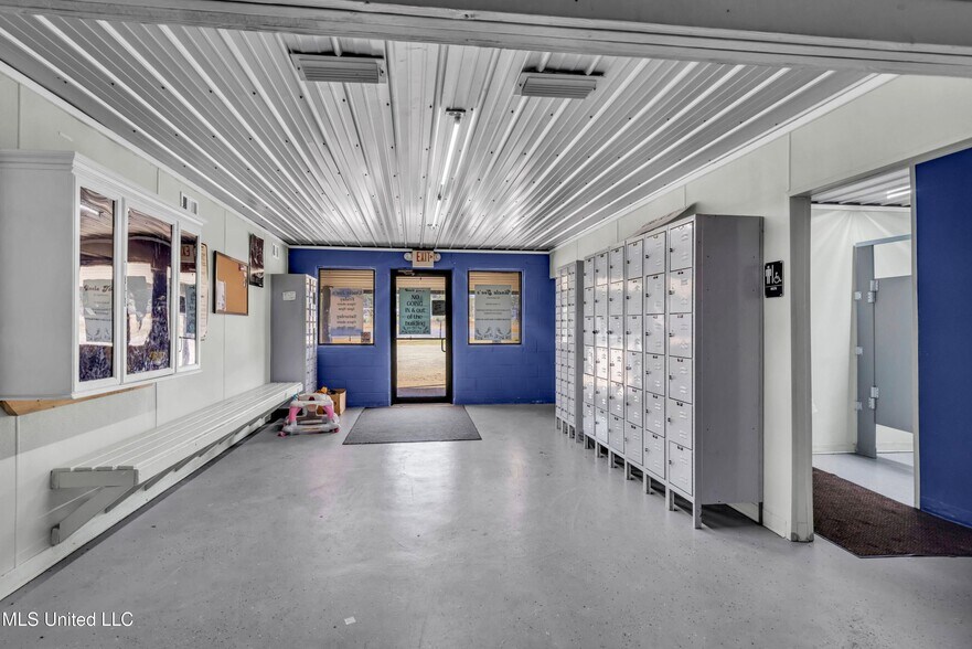 More Photos Of 6238 MS-198, Lucedale Specialty For Sale