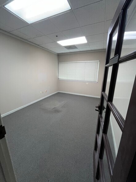 More Photos Of 8340 Auburn Blvd, Citrus Heights Office For Lease