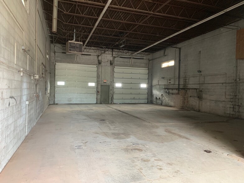 More Photos Of 2525 Rockefeller Ave, Cleveland Warehouse For Lease