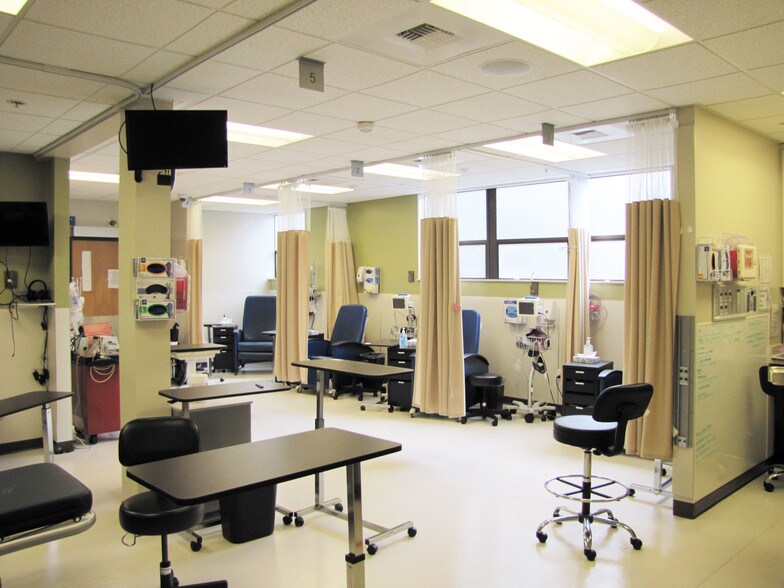 More Photos Of 1900 116th Ave NE, Bellevue Medical For Lease