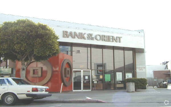 Primary Photo Of 317-319 6th Ave, San Francisco Bank For Sale