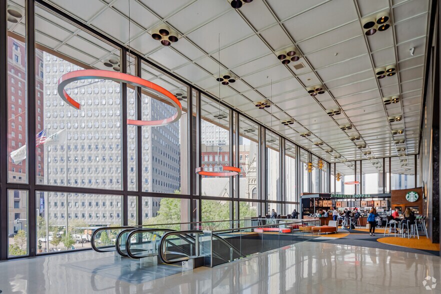More Photos Of 600 Grant St, Pittsburgh Office For Lease