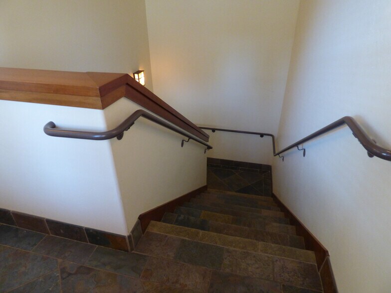 More Photos Of 402 Railroad Ave, Danville Storefront Retail Office For Lease