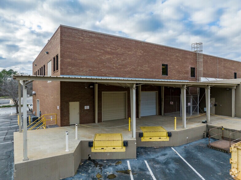 More Photos Of 5021 Bradford Dr NW, Huntsville Office Residential For Lease