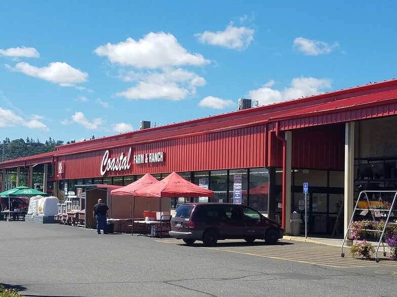 More Photos Of 2632-2638 W Sixth St, The Dalles Storefront Retail Office For Lease
