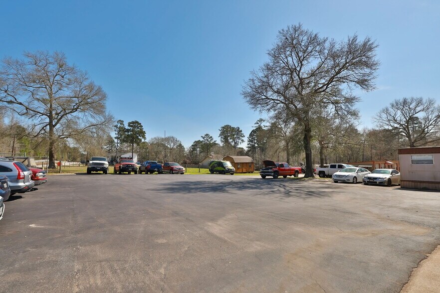 More Photos Of 17163 Rabon Chapel Rd, Montgomery Service For Sale