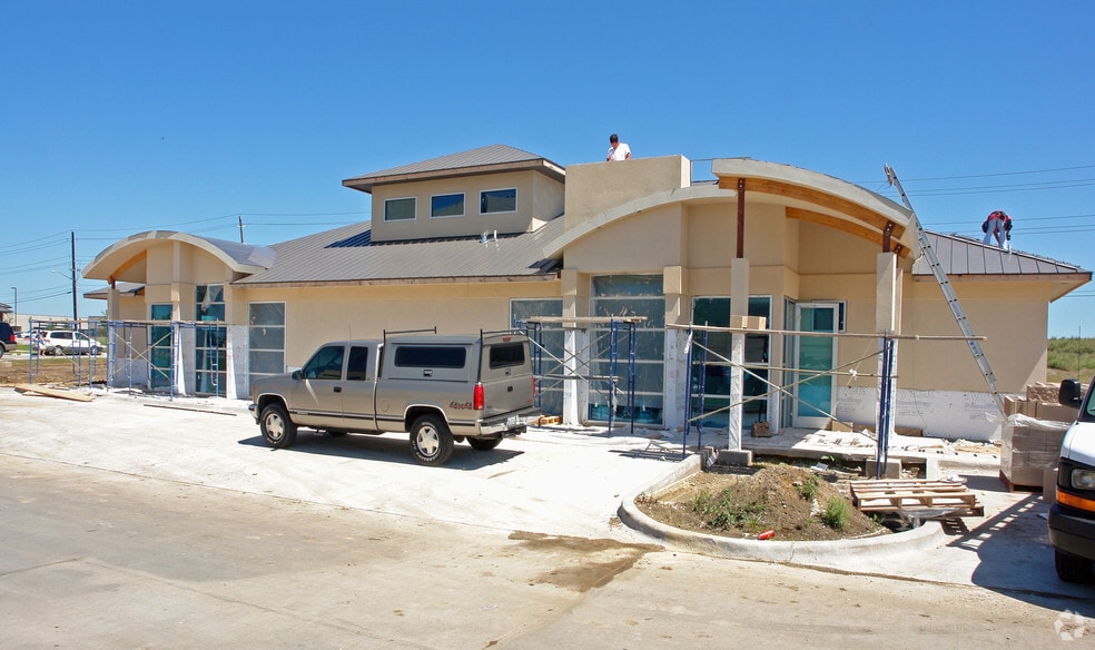 More Photos Of 2601 Scripture St, Denton Medical For Lease