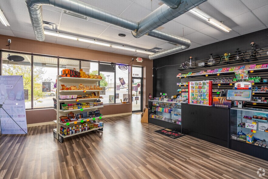 More Photos Of 800 E Aldrich Rd, Bolivar Freestanding For Lease