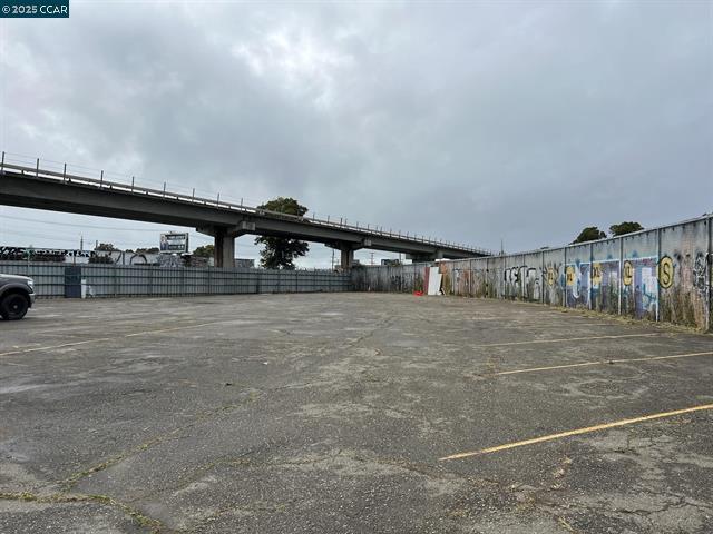 More Photos Of 1019 High St, Oakland Manufacturing For Lease