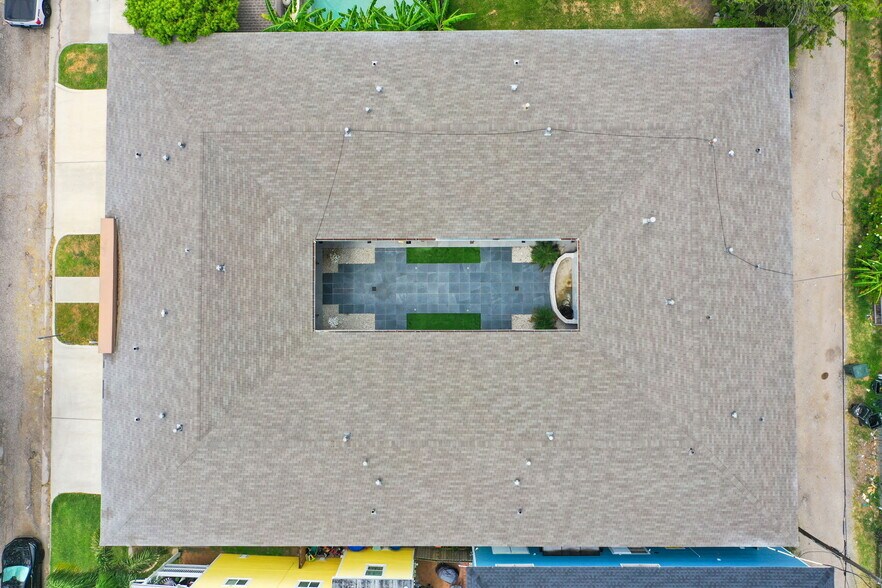 More Photos Of 712 Ball St, Galveston Apartments For Sale