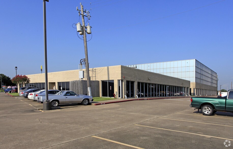 More Photos Of 3737-3743 Red Bluff Rd, Pasadena Office For Lease