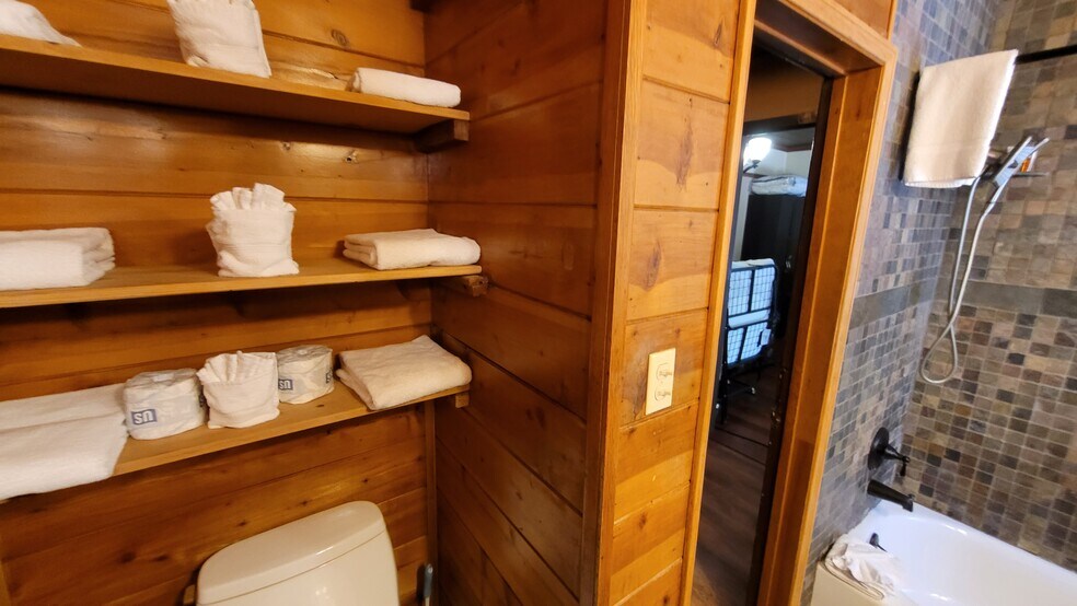 More Photos Of 42268 Moonridge Rd, Big Bear Lake Hospitality For Sale