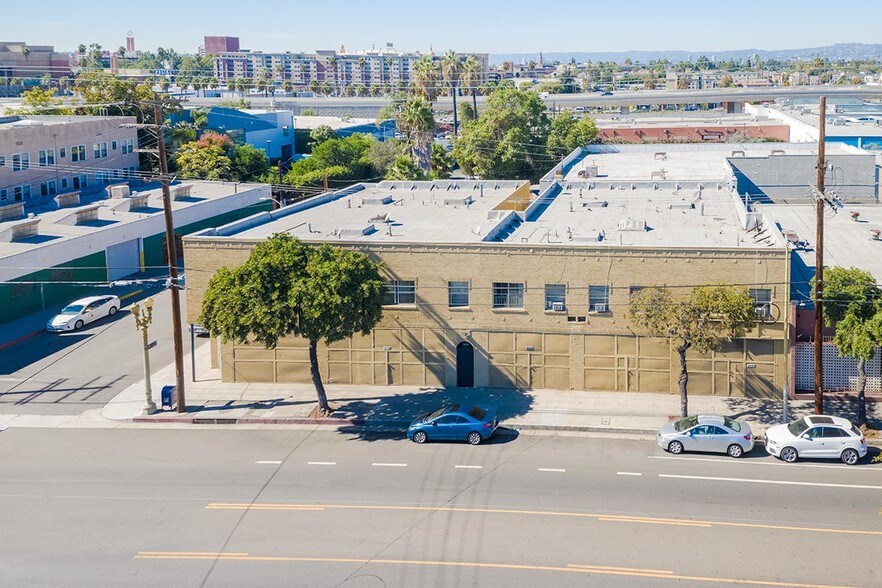 More Photos Of 3023-3035 S Grand Ave, Los Angeles Apartments For Sale
