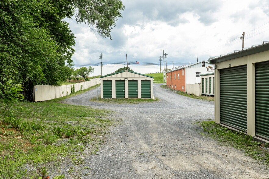More Photos Of 1614 N Valley Pike, Rockingham Self Storage For Sale