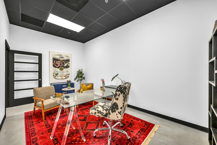 More Photos Of 525 Woodland Square Blvd, Conroe Coworking Space