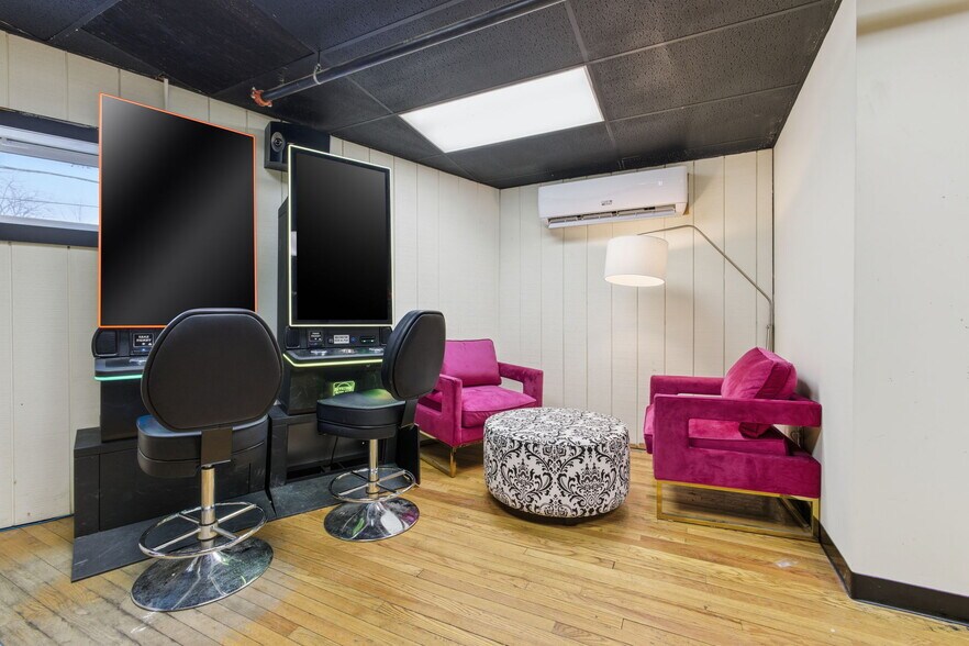 More Photos Of 2 Chapel St, Honesdale Flex For Lease