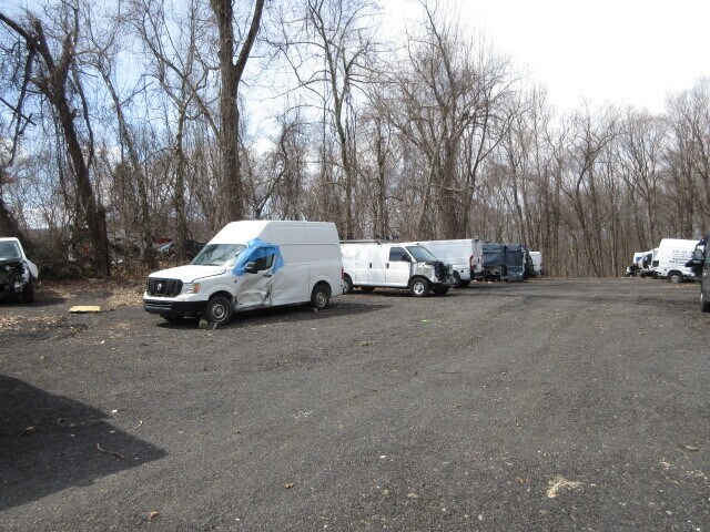 More Photos Of 1894 State Rt 23, West Milford Auto Repair For Lease