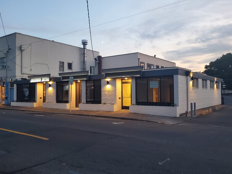 Primary Photo Of 10951 SE 21st Ave, Milwaukie Storefront Retail Office For Lease