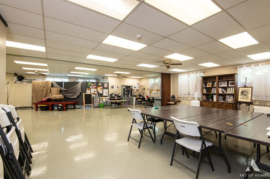 More Photos Of 9411 S 51st Ave, Oak Lawn Religious Facility For Sale