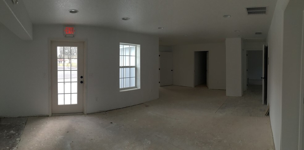 More Photos Of 601 Webster St, Wildwood Office Residential For Lease