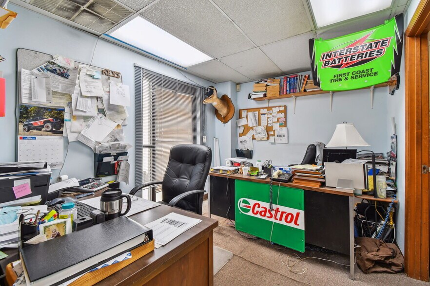 More Photos Of 2350 N Ponce De Leon Blvd, Saint Augustine Service Station For Sale