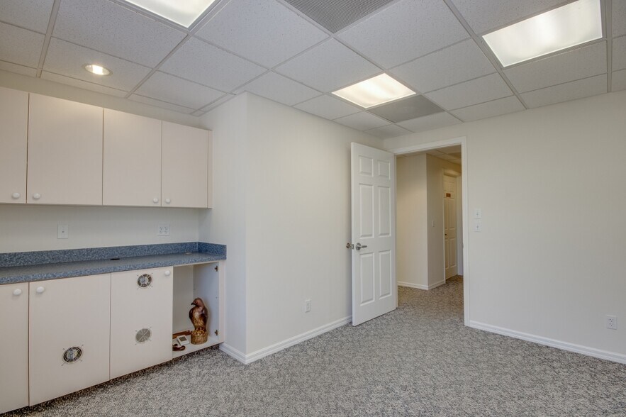 More Photos Of 10911 Harmony Park Dr, Bonita Springs Light Distribution For Sale