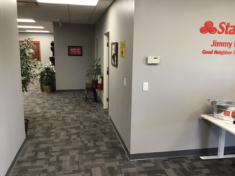 More Photos Of 3 Executive Ct, South Barrington Medical For Lease