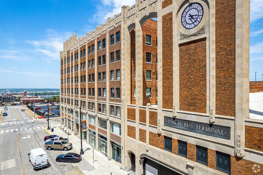 More Photos Of 921-939 McGee St, Kansas City Storefront Retail Office For Lease