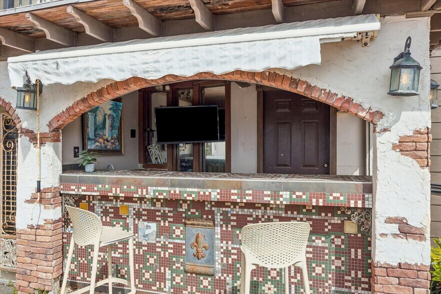 More Photos Of 715 Broadway St, Galveston Specialty For Sale