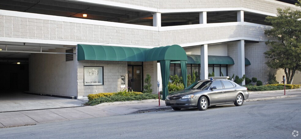 More Photos Of 1575 San Ignacio Ave, Coral Gables Office For Lease