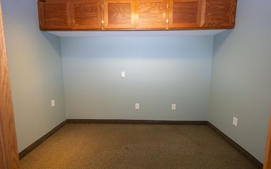 More Photos Of 1009 E 38th St, Erie Storefront Retail Office For Sale