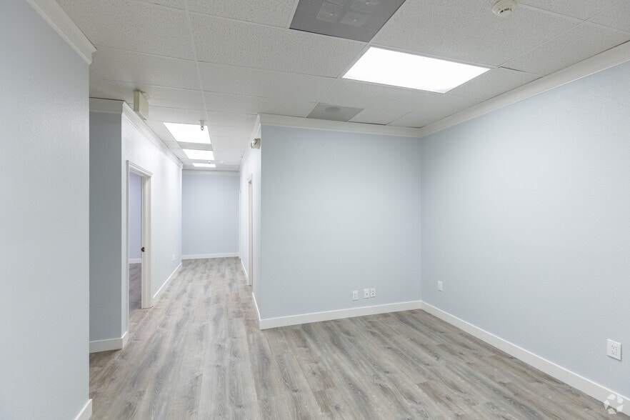 More Photos Of 20 S Santa Cruz Ave, Los Gatos Office Residential For Lease