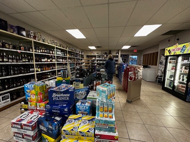 More Photos Of 2216 20th St, Delburne Hotel For Sale