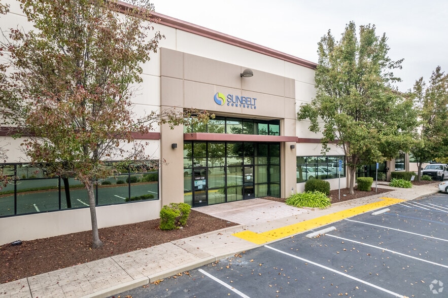 More Photos Of 1040 Riverside Pky, West Sacramento Light Manufacturing For Lease