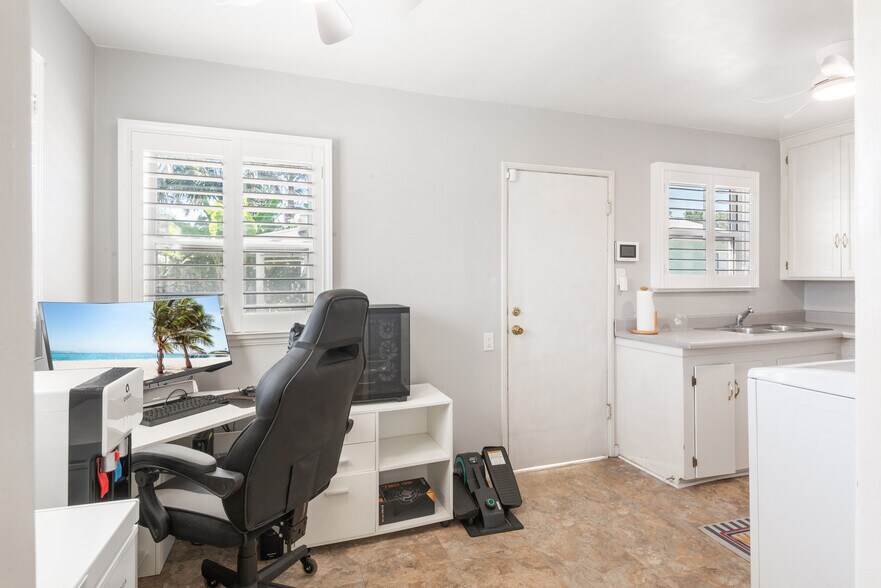 More Photos Of 1633 Del Amo Blvd, Torrance Skilled Nursing Facility For Sale