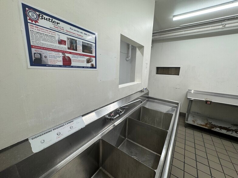 More Photos Of 13526 Central Ave, Chino Restaurant For Sale