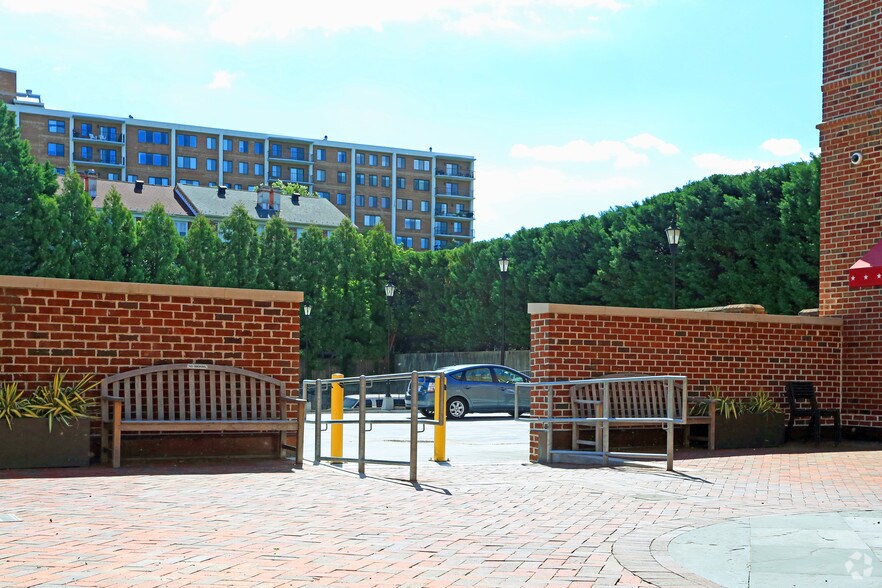 More Photos Of 3201 New Mexico Ave NW, Washington Office For Lease