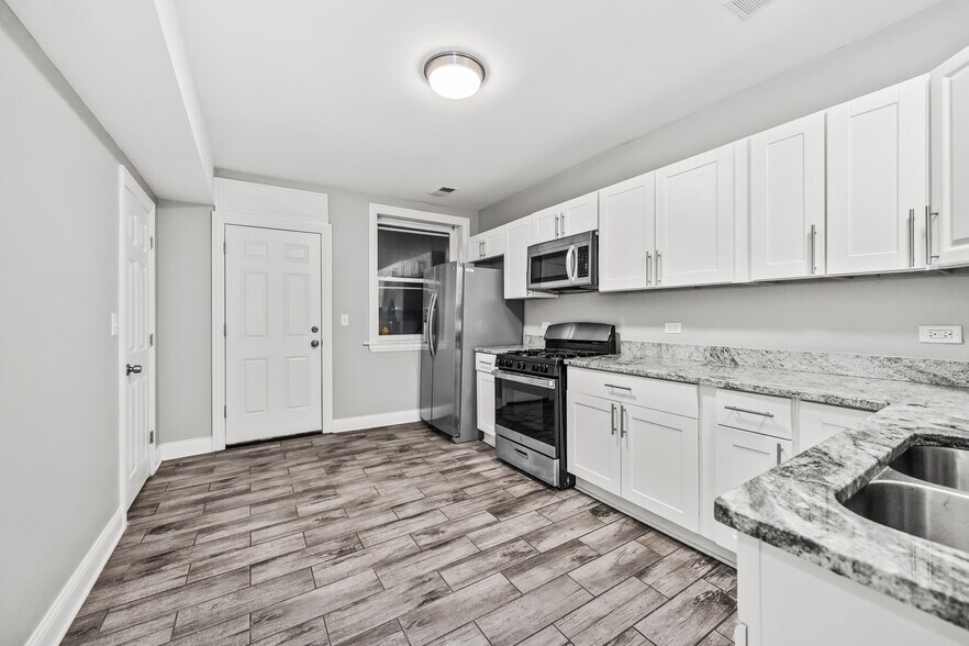 More Photos Of 2209 N Mango Ave, Chicago Apartments For Sale